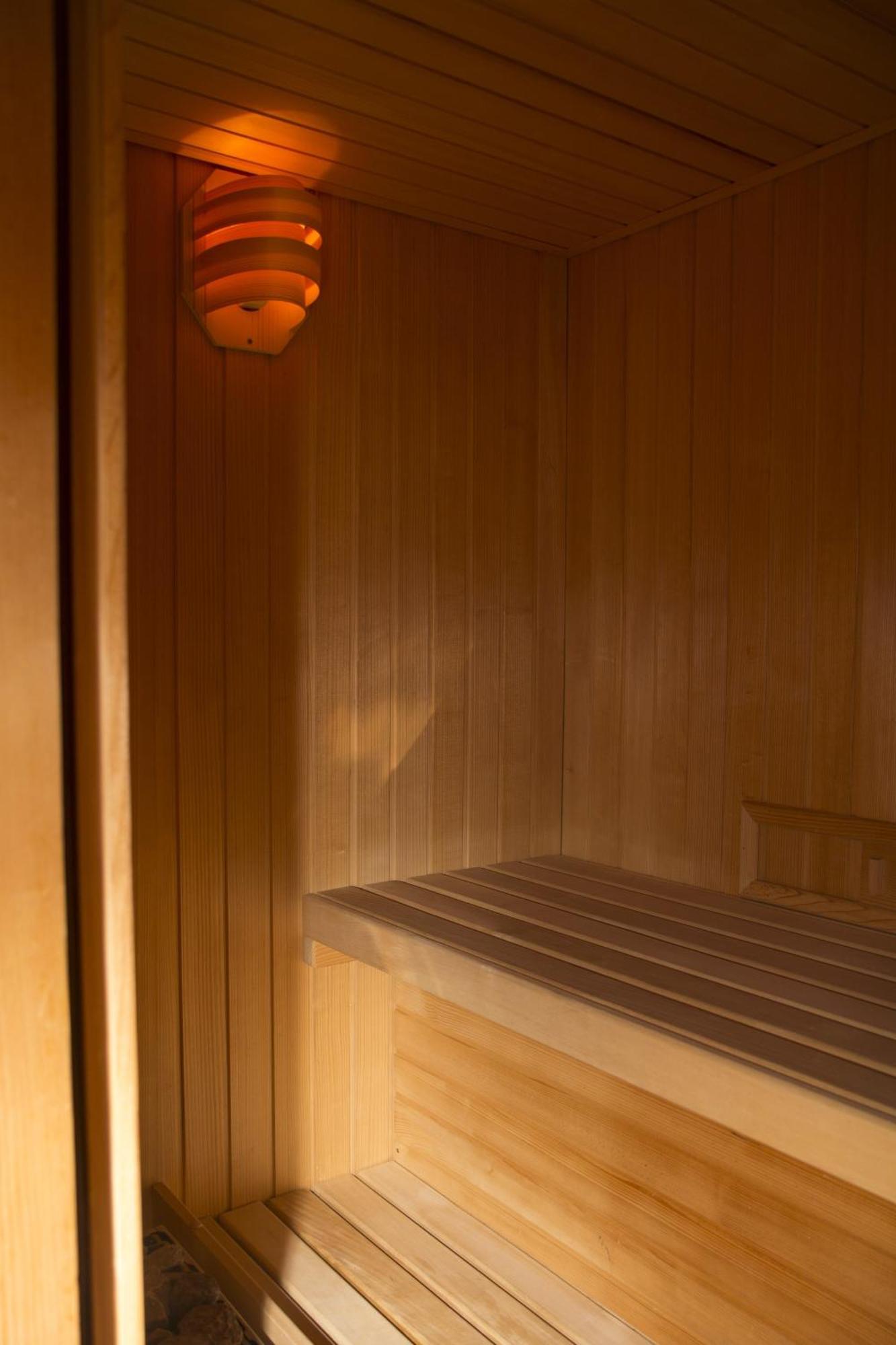 Pavi Apts Ljubljana - Private Rooftop Swimming Pool Room photo